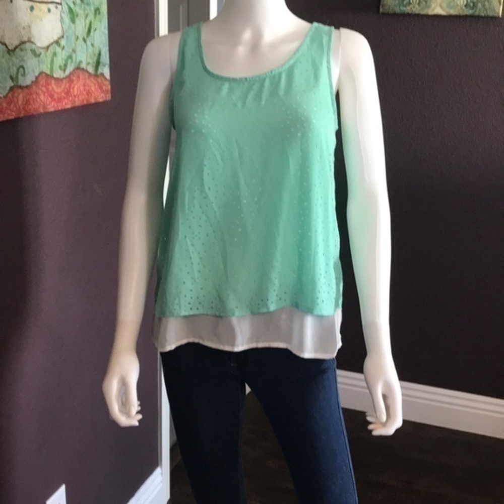 Uec Collective Concepts Double Layer Tank Small
